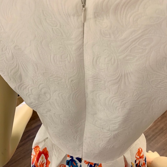 Floral dress NWT size S - Picture 6 of 13